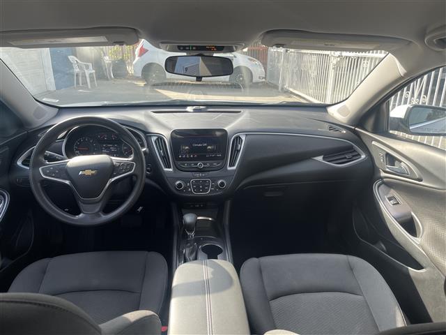 $12900 : 2022 Chevrolet Malibu image 9