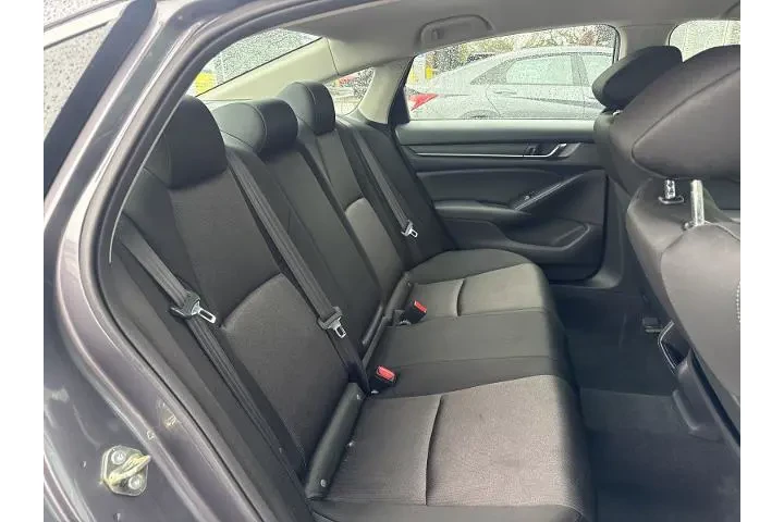 $24950 : Honda Accord 2020 LX 4dr Sed image 7