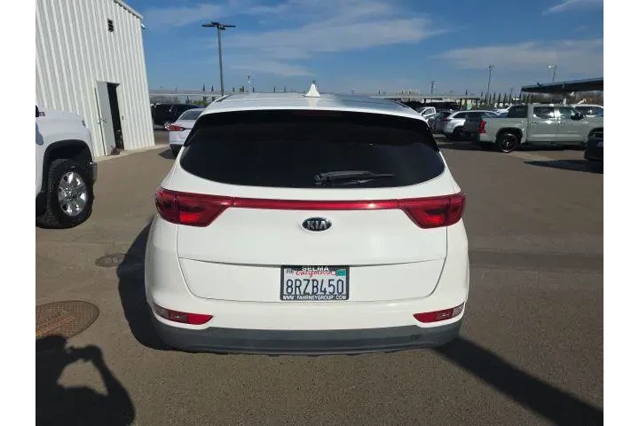 $10900 : Kia Sportage 2017 AWD LX 4dr image 5