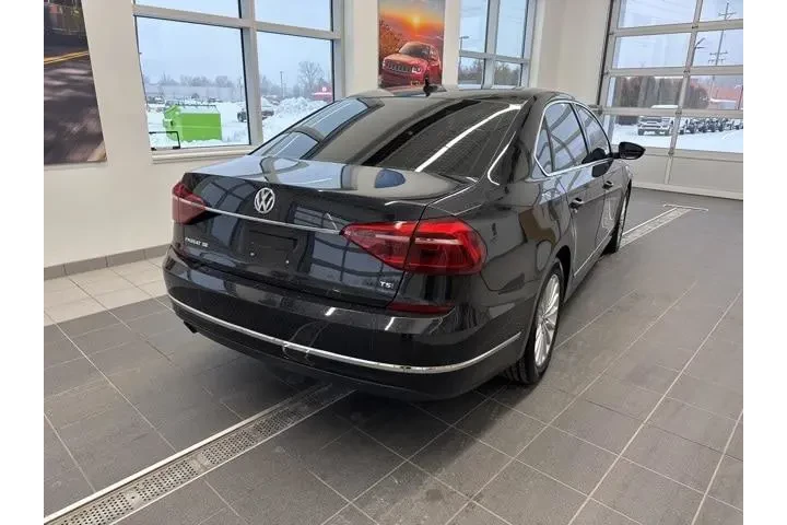 $10765 : Volkswagen Passat 2017 1.8T image 5