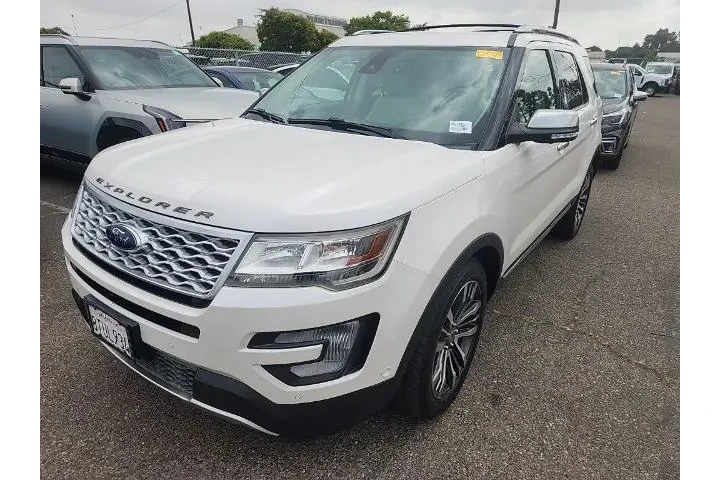 $18491 : Ford Explorer 2017 AWD Plati image 4
