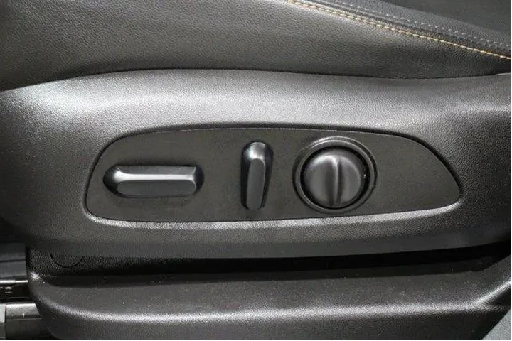 $20982 : Chevrolet Equinox 2020 LT 4d image 4