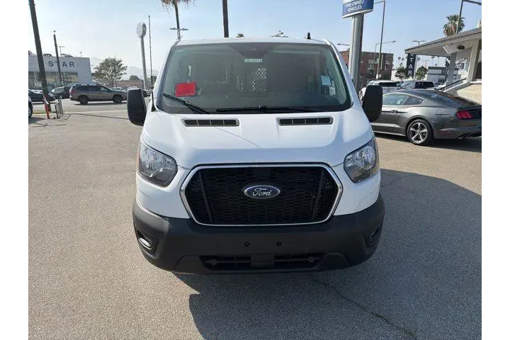 $31579 : Ford Transit 2024 250 3dr SW image 2