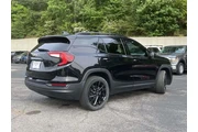 $25990 : GMC Terrain 2023 SLT 4dr SUV thumbnail