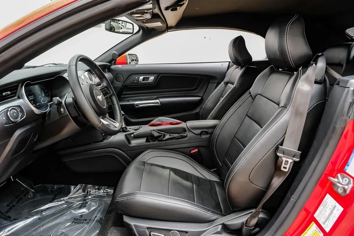 $33990 : 2018 Mustang GT Premium image 5