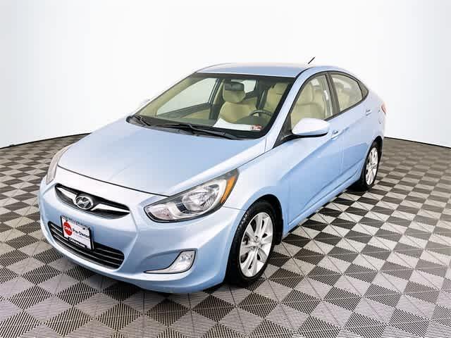 $10266 : PRE-OWNED 2013 HYUNDAI ACCENT image 4
