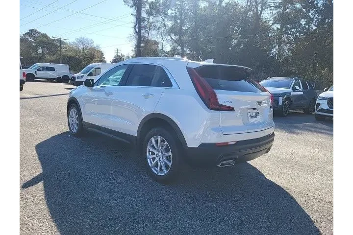 $27986 : Cadillac XT4 2023 Luxury 4dr image 3