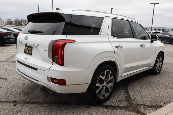 $25949 : 2022 Palisade Limited AWD image 4