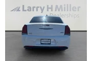 $21056 : Chrysler 300 2022 Touring L thumbnail