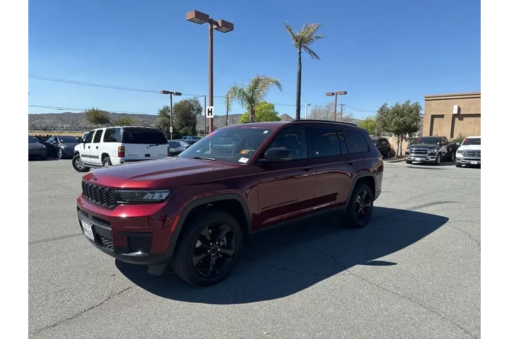 $36752 : Jeep Grand Cherokee L 2023 4 image 4