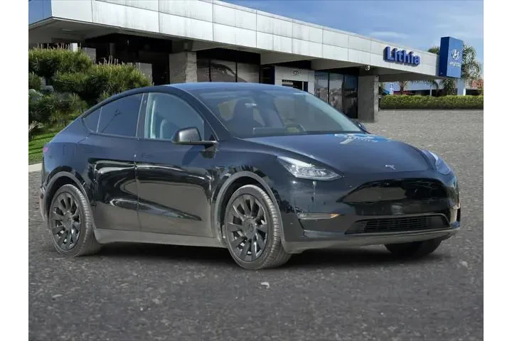 $22719 : Tesla Model Y 2021 AWD Long image 10