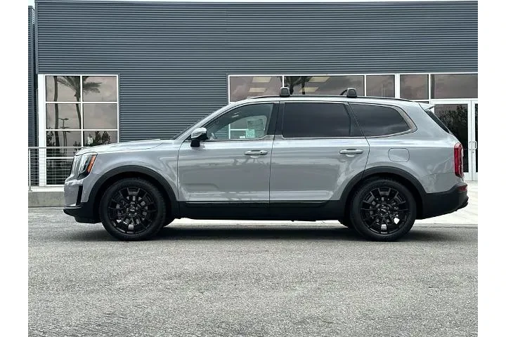 $29335 : Kia Telluride 2022 AWD SX 4d image 6
