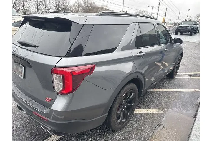 $34998 : Ford Explorer 2022 ST 4dr SU image 3