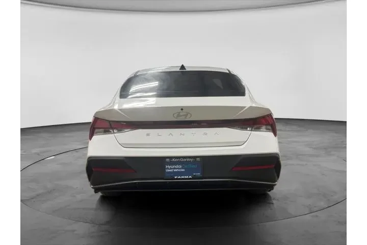 $21047 : Hyundai ELANTRA 2024 SEL 4dr image 7