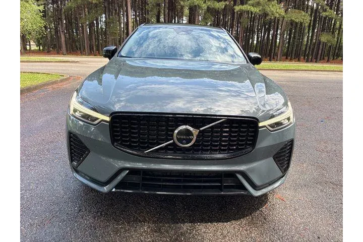 $34171 : Volvo XC60 2023 B5 Plus Dark image 8