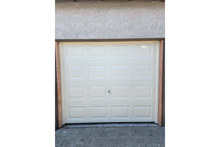 Single rollup garage door image 4