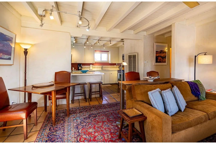 $2300 : 2-Bedroom Home for Rent image 3