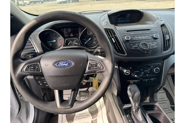 $9999 : 2018 Escape SE image 10