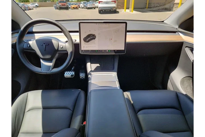 $33998 : Tesla Model Y 2023 AWD Long image 8