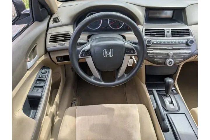 $5997 : Honda Accord 2010 LX-P 4dr S image 10