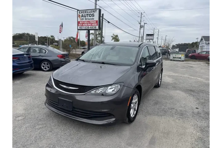 $9497 : 2017 Pacifica LX image 2