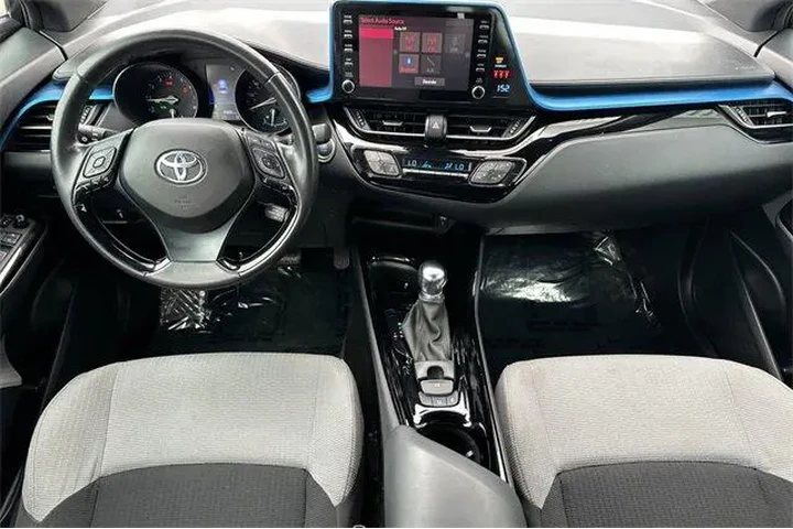 $15777 : Toyota C-HR 2019 LE 4dr Cros image 10