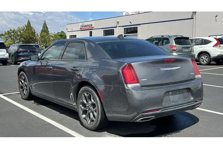 $17984 : Chrysler 300 2018 AWD S 4dr image 3