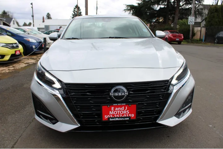 $13495 : 2023 Altima 2.5 S Sedan image 2