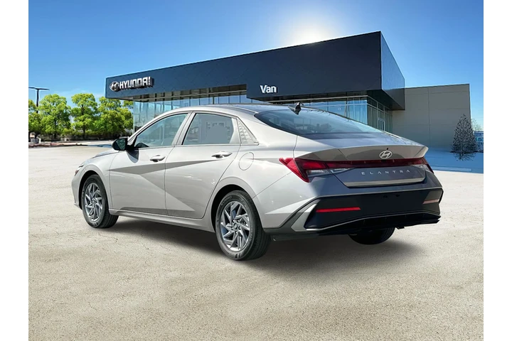$16999 : Hyundai ELANTRA 2024 SEL 4dr image 5