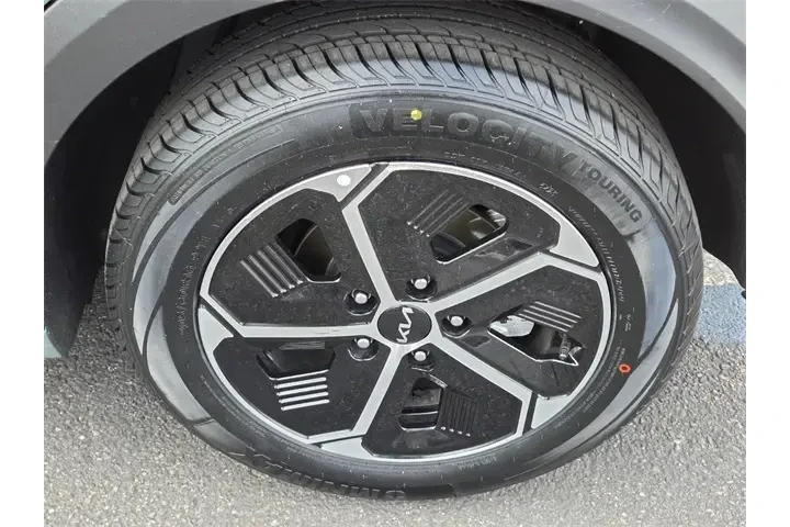 $24250 : Kia Niro 2023 EX 4dr Crossov image 10