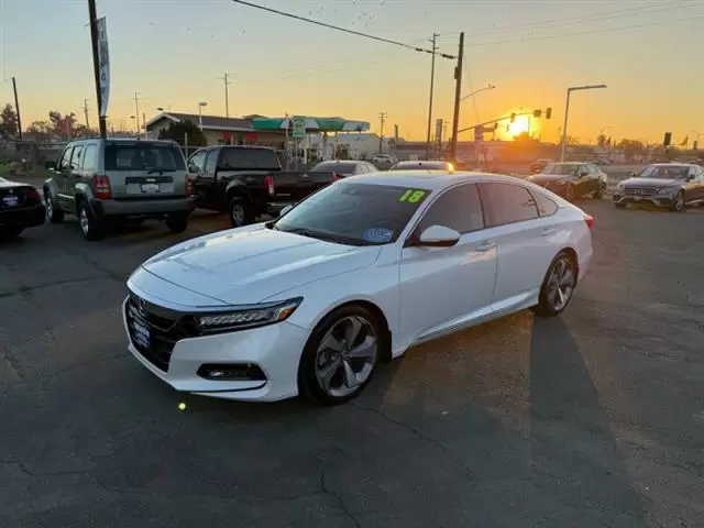 $20595 : 2018 Accord Touring image 2