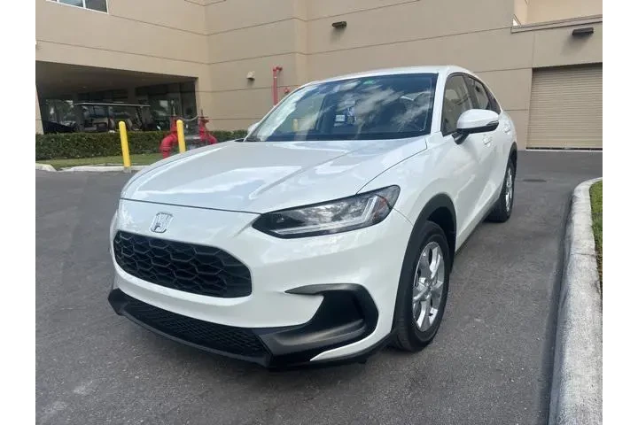 $21305 : Honda HR-V 2024 LX 4dr Cross image 1