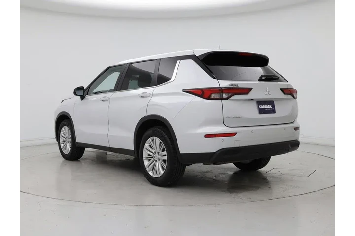 $23998 : Mitsubishi Outlander 2023 AW image 2