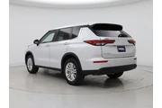 $23998 : Mitsubishi Outlander 2023 AW thumbnail