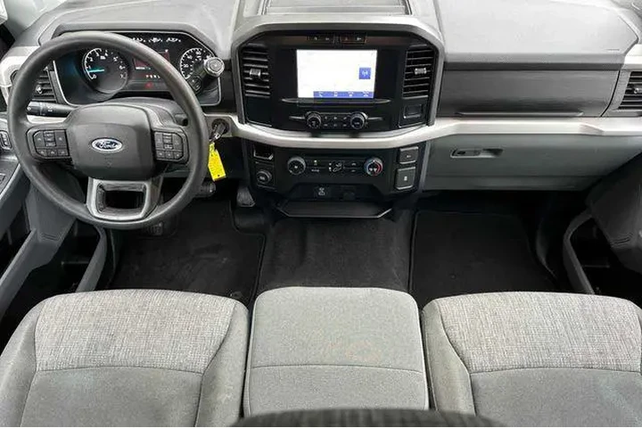 $29897 : Ford F-150 2023 4x2 XL 4dr S image 5