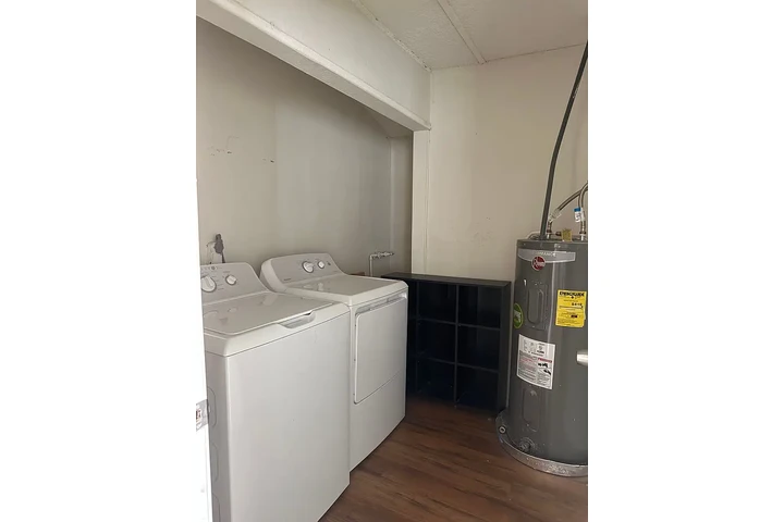 $900 : Casa bellamente renovada con image 8