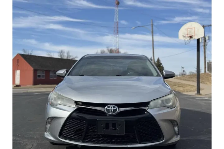 $7999 : 2016 Camry SE image 3