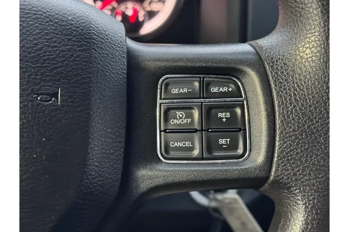 $18000 : Ram 1500 2018 4x4 Express 4d image 7