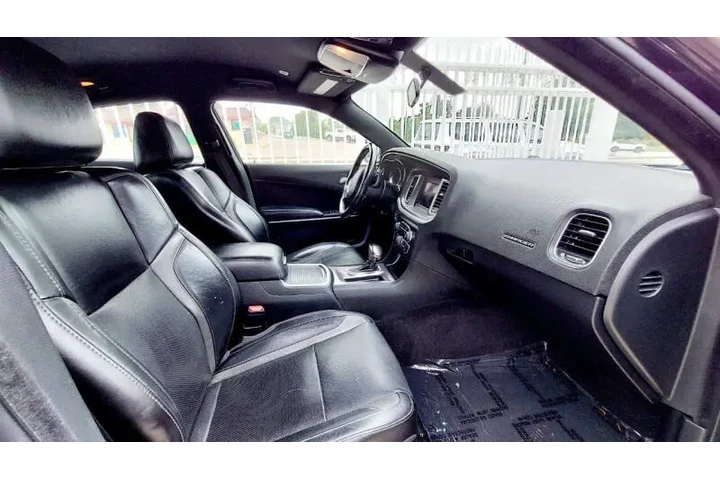 $13990 : 2015 Charger SE image 5