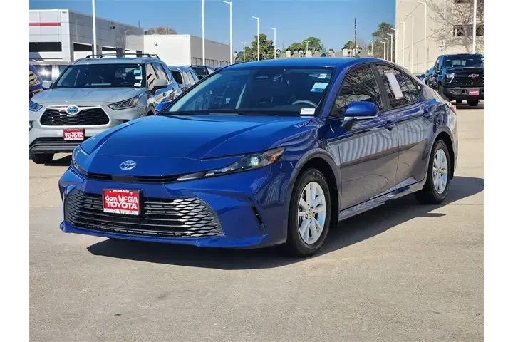 $29987 : Toyota Camry 2025 AWD SE 4dr image 3