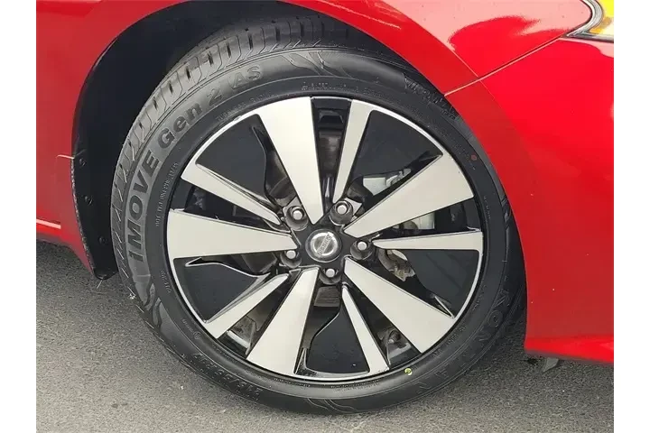 $17688 : Nissan Altima 2022 2.5 SV 4d image 10