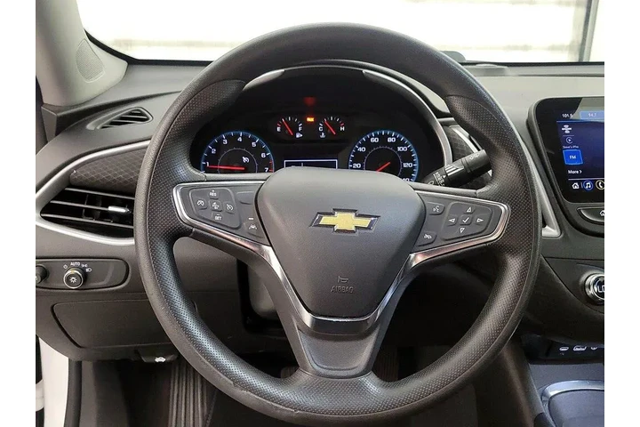 $18998 : Chevrolet Malibu 2023 LT 4dr image 10