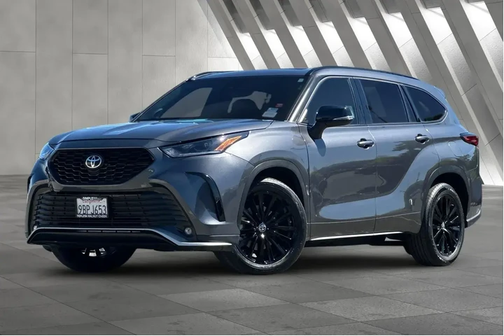 $32800 : Toyota Highlander 2023 AWD X image 2