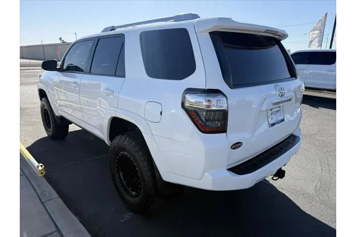 $30999 : Toyota 4Runner 2018 4x4 SR5 image 4