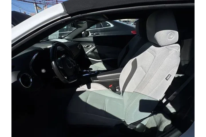 $24736 : Chevrolet Camaro 2023 LT 2dr image 10