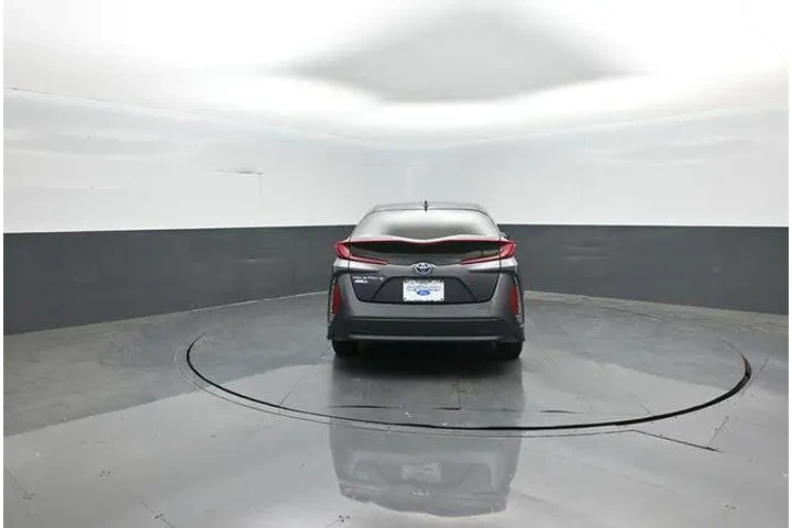 $16958 : Toyota Prius Prime 2018 Plus image 6