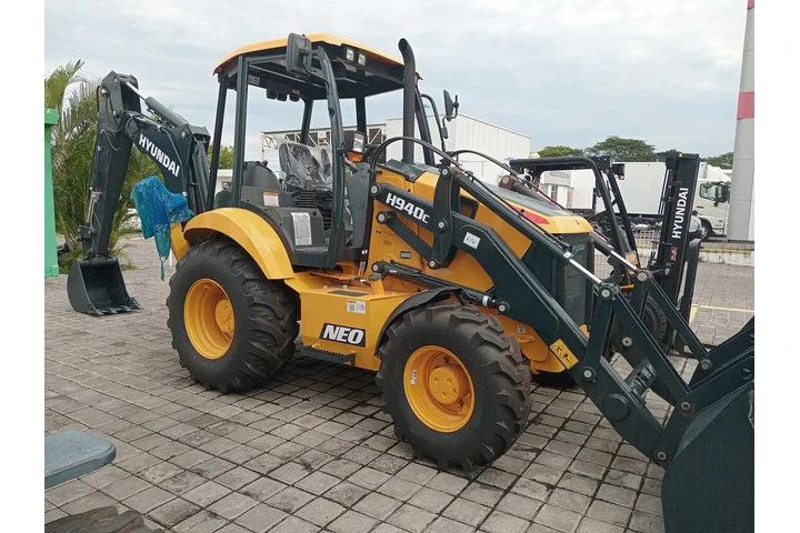 $85000 : Vendo Retroexcavadora image 1