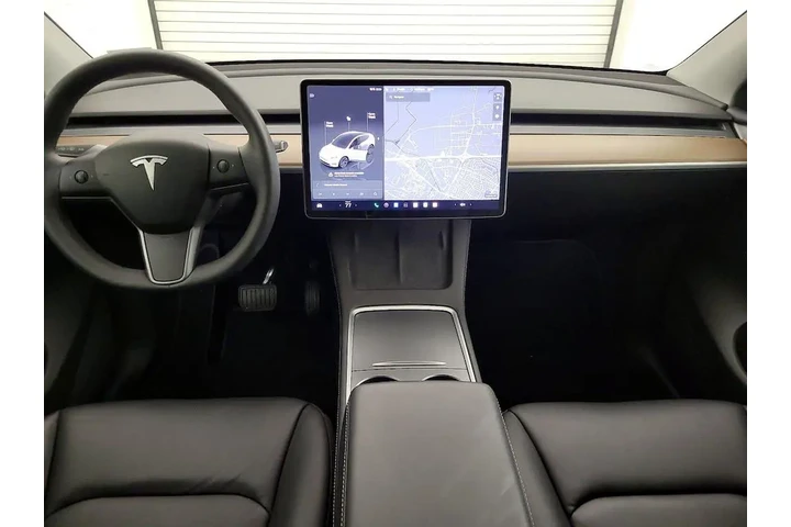 $37998 : Tesla Model Y 2024 AWD Long image 9