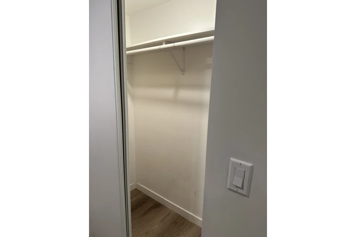 $1300 : Renta un cuarto image 4