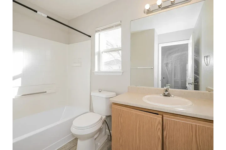 $2400 : House for rent in Denver CO image 7